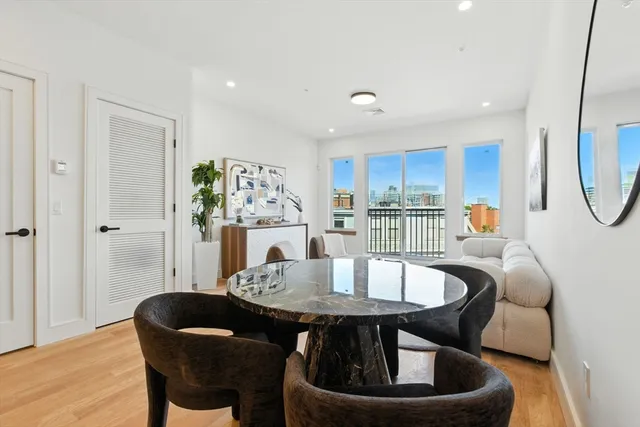 $1,685,000 | 58 Kent, Unit 303, Brookline, MA 02445