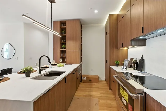 $1,685,000 | 58 Kent, Unit 303, Brookline, MA 02445