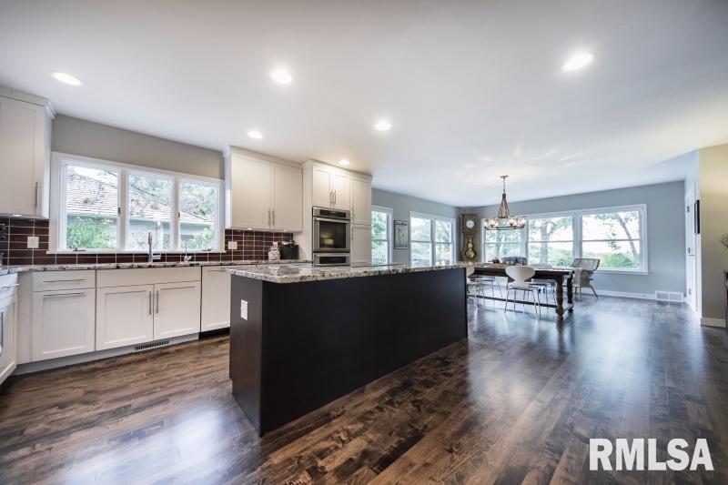 418 East High Point Road Peoria, IL 61614 - Photo 6 of 36 Gallery Image 6