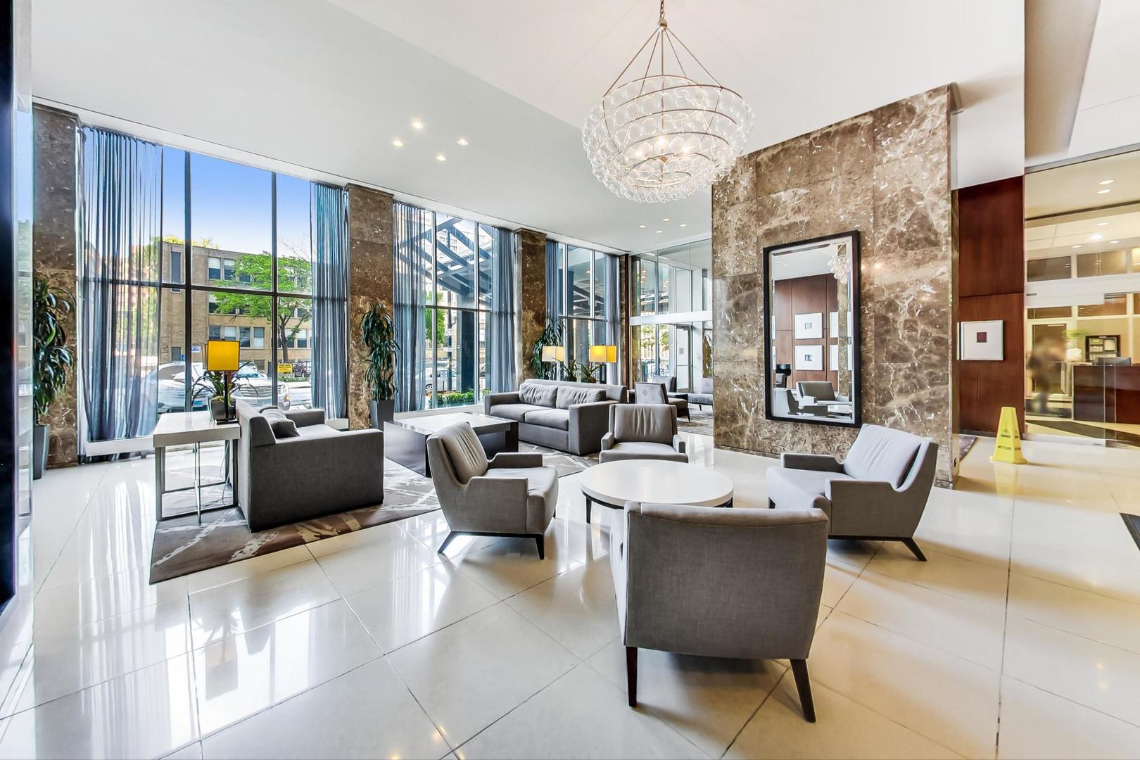 655 West Irving Park Road, Unit 812 Chicago, IL 60613 - Photo 3 of 33 Gallery Image 3