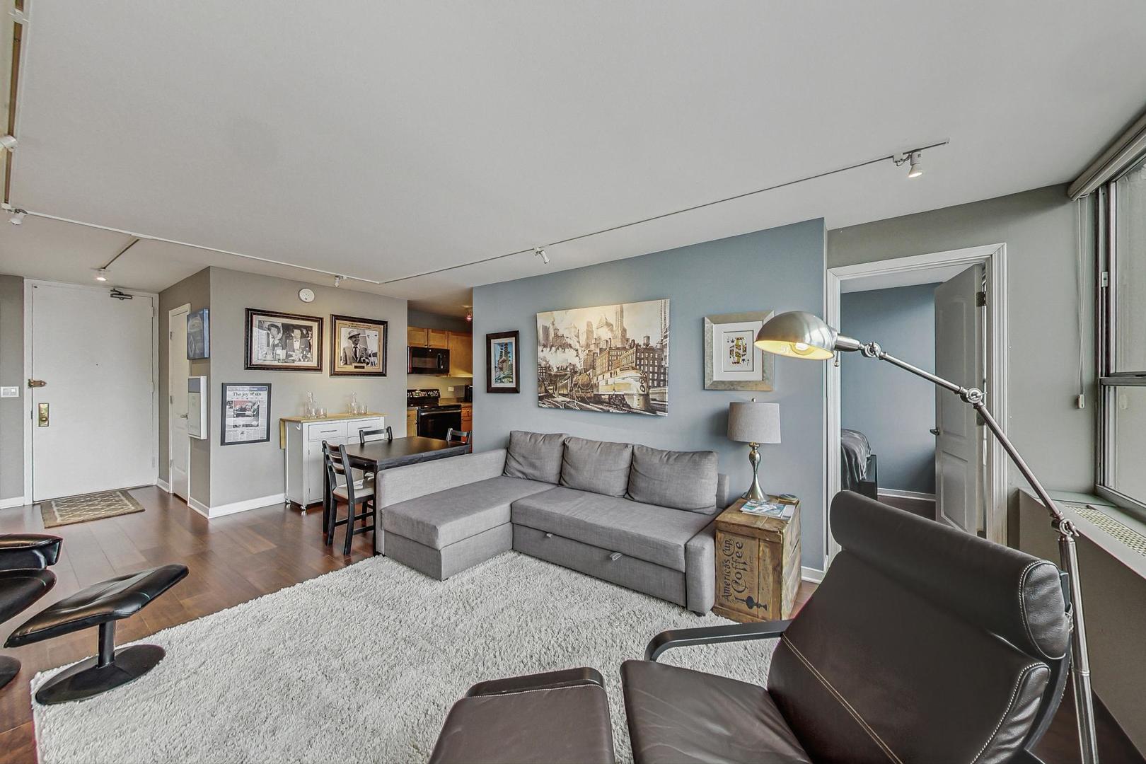 655 West Irving Park Road, Unit 812 Chicago, IL 60613 - Photo 8 of 33 Gallery Image 8