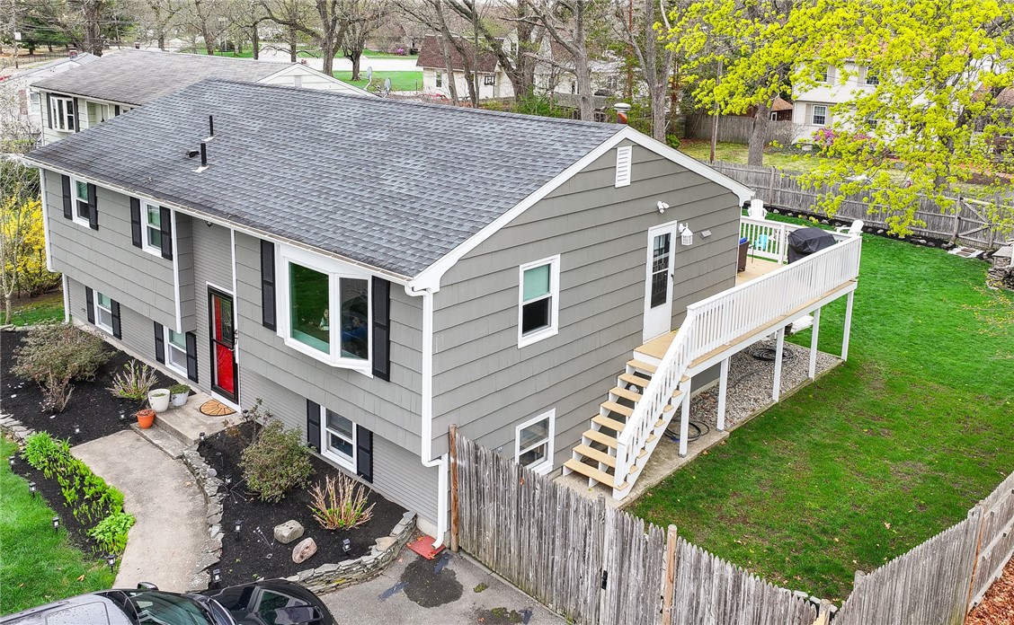 47 Long Street Warwick, RI 02886 - Photo 4 of 42