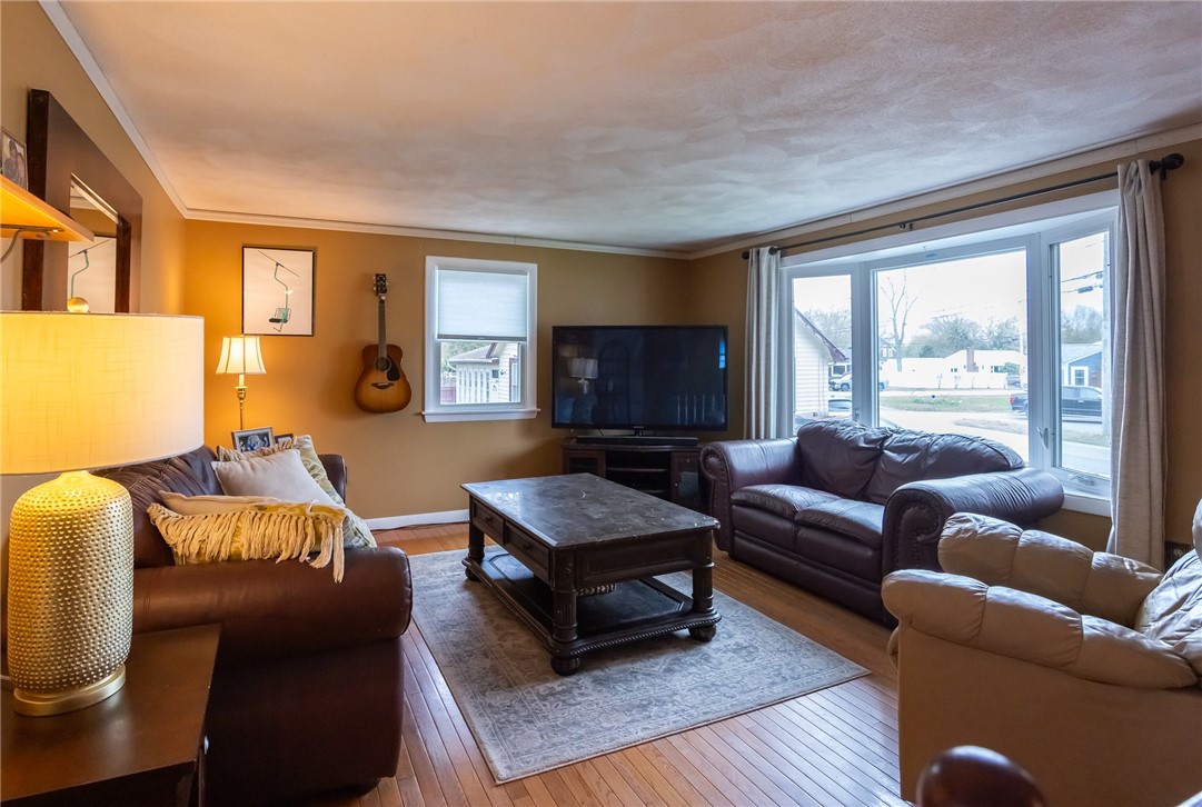 47 Long Street Warwick, RI 02886 - Photo 6 of 42