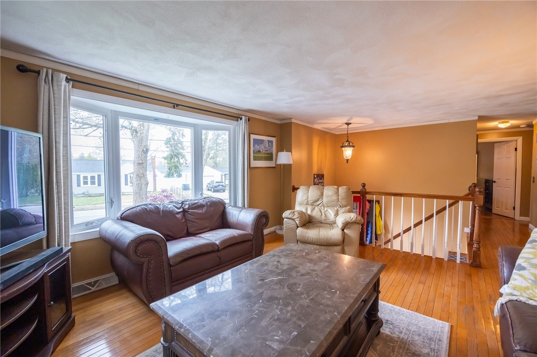 47 Long Street Warwick, RI 02886 - Photo 8 of 42