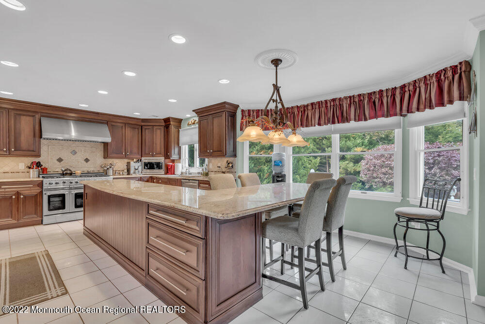 22 Overlook Drive Jackson, NJ 08527 - Photo 10 of 34 029_mjb04560