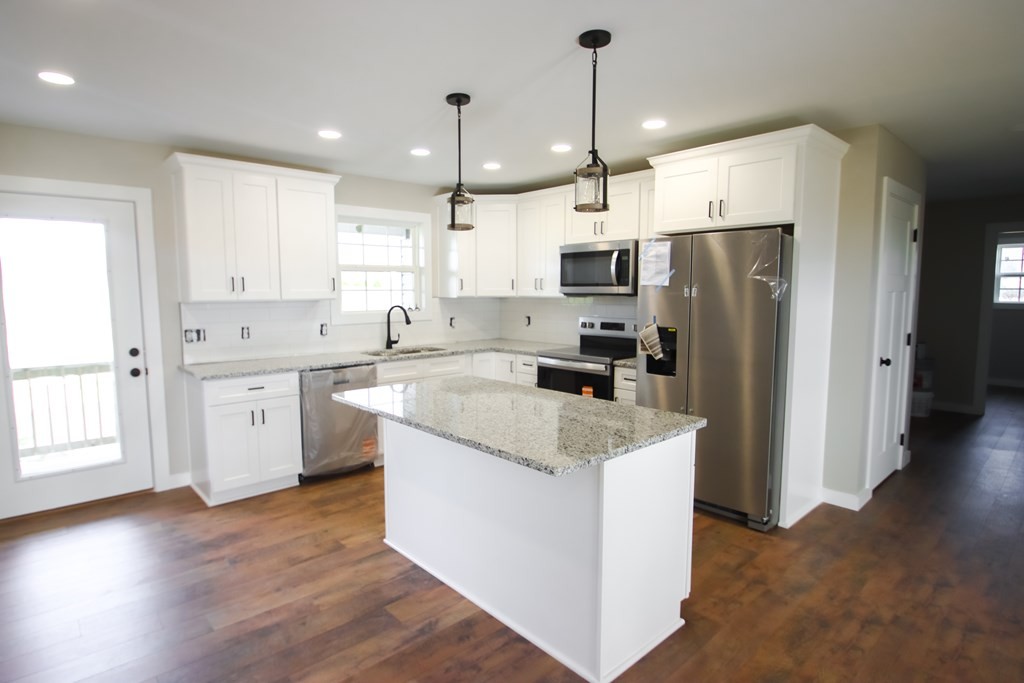 1092 Frank Anderson Road Sparta, TN 38583 - Photo 6 of 17 Gallery Image 6