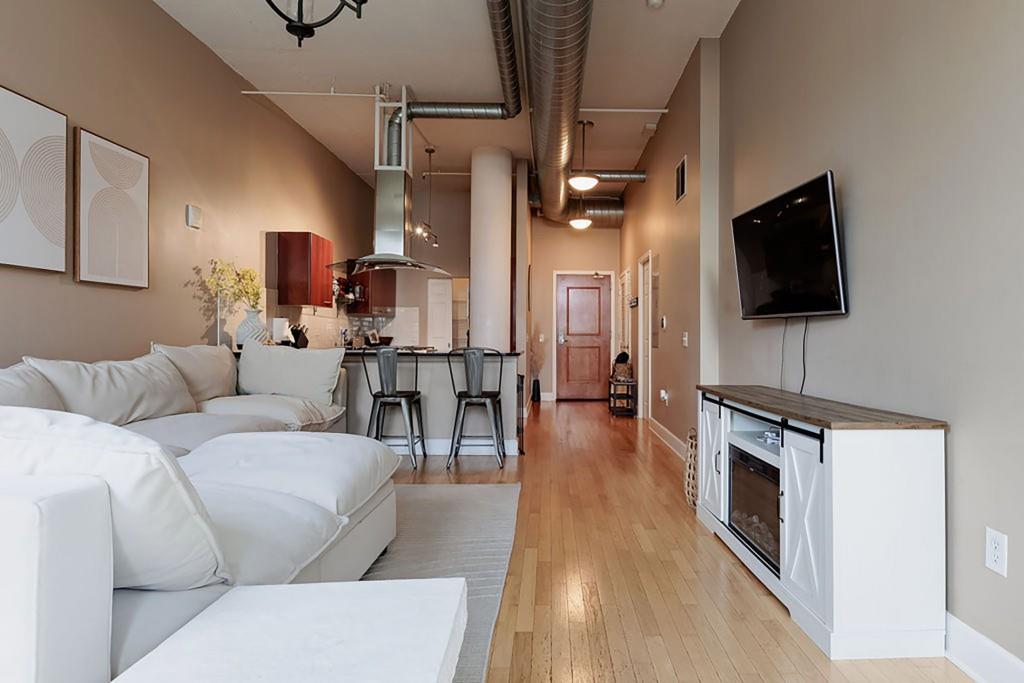 3820 Roswell Road, Unit 205 Atlanta, GA 30342 - Photo 4 of 27