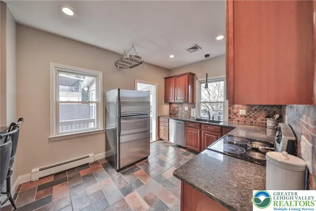 $375,000 | 1390 New Jersey Avenue, Hellertown, PA 18055