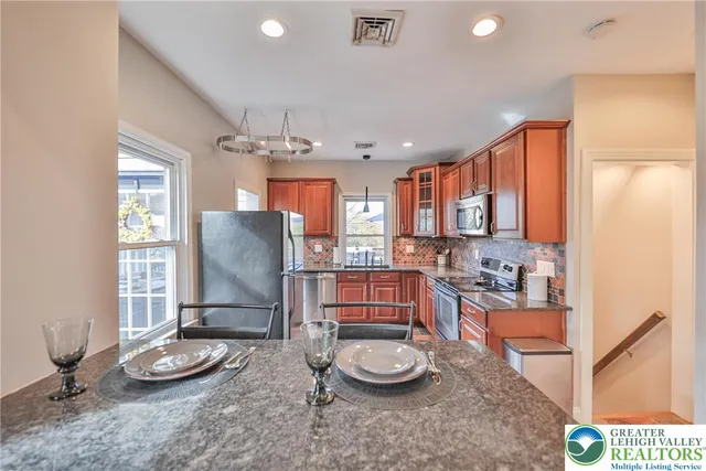 $375,000 | 1390 New Jersey Avenue, Hellertown, PA 18055