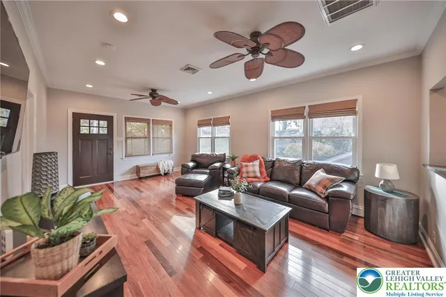 $375,000 | 1390 New Jersey Avenue, Hellertown, PA 18055