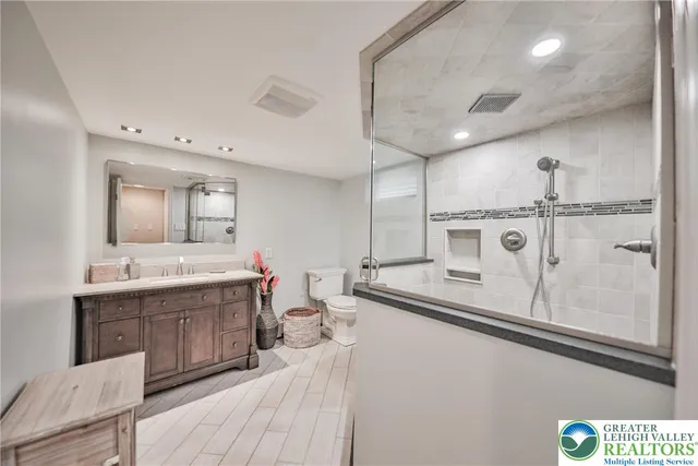 $375,000 | 1390 New Jersey Avenue, Hellertown, PA 18055