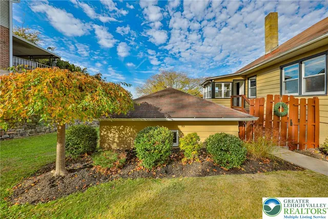 $375,000 | 1390 New Jersey Avenue, Hellertown, PA 18055