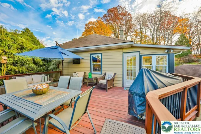 $375,000 | 1390 New Jersey Avenue, Hellertown, PA 18055