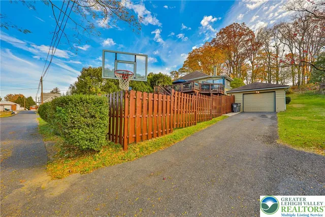 $375,000 | 1390 New Jersey Avenue, Hellertown, PA 18055