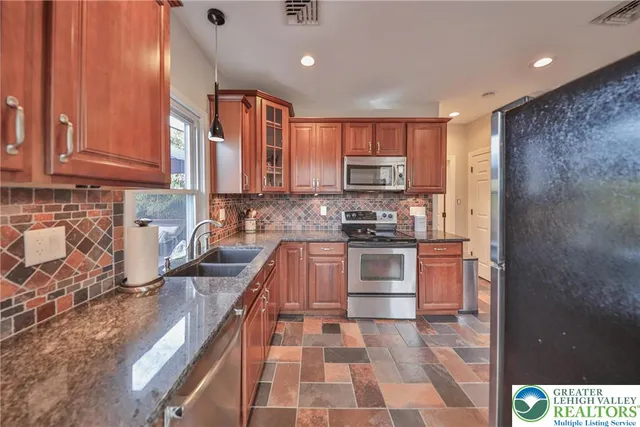 $375,000 | 1390 New Jersey Avenue, Hellertown, PA 18055