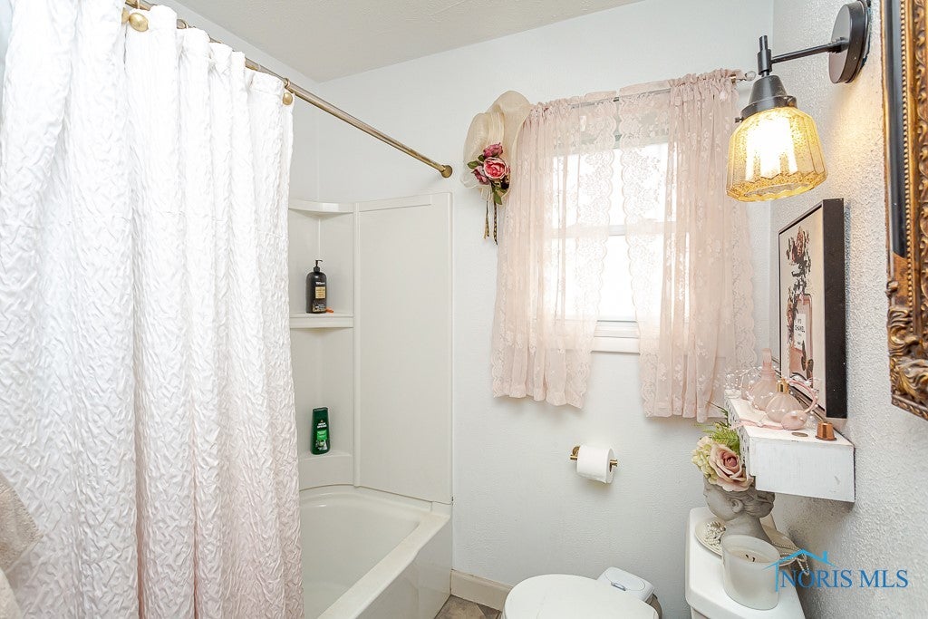2222 Rood Street Toledo, OH 43613 - Photo 27 of 46 Gallery Image 27
