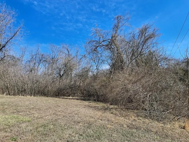 $348,700 | 45 Northwest Nw Highway, Kansas City, MO 64152