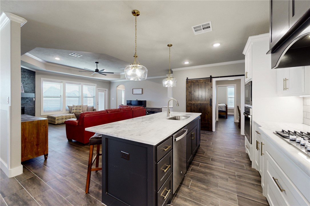 3005 Alpha Court Bryan, TX 77808 - Photo 15 of 37