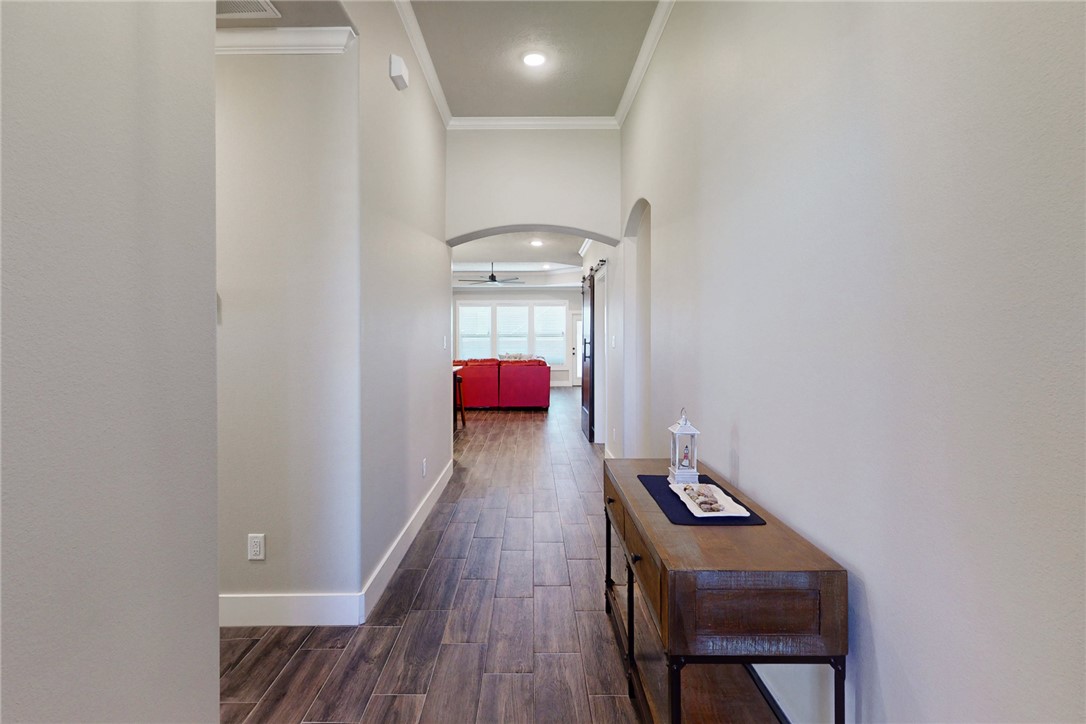 3005 Alpha Court Bryan, TX 77808 - Photo 3 of 37