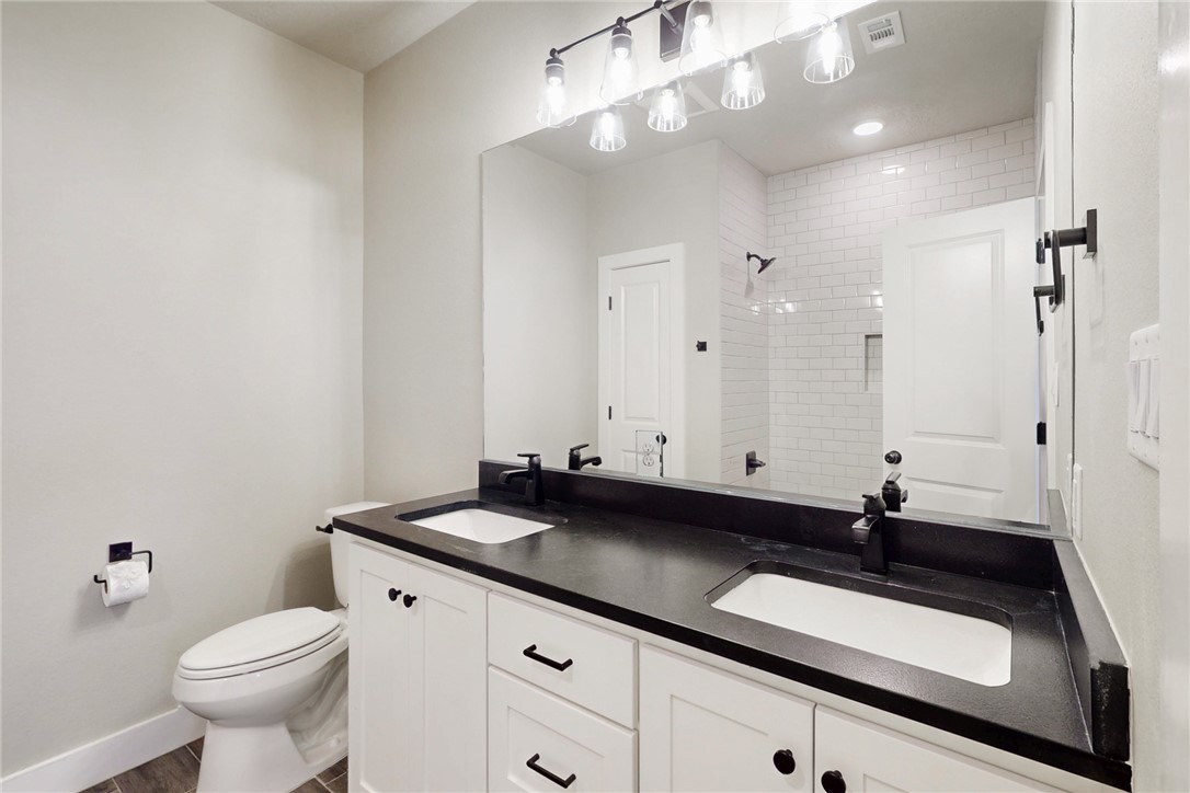 3005 Alpha Court Bryan, TX 77808 - Photo 5 of 37