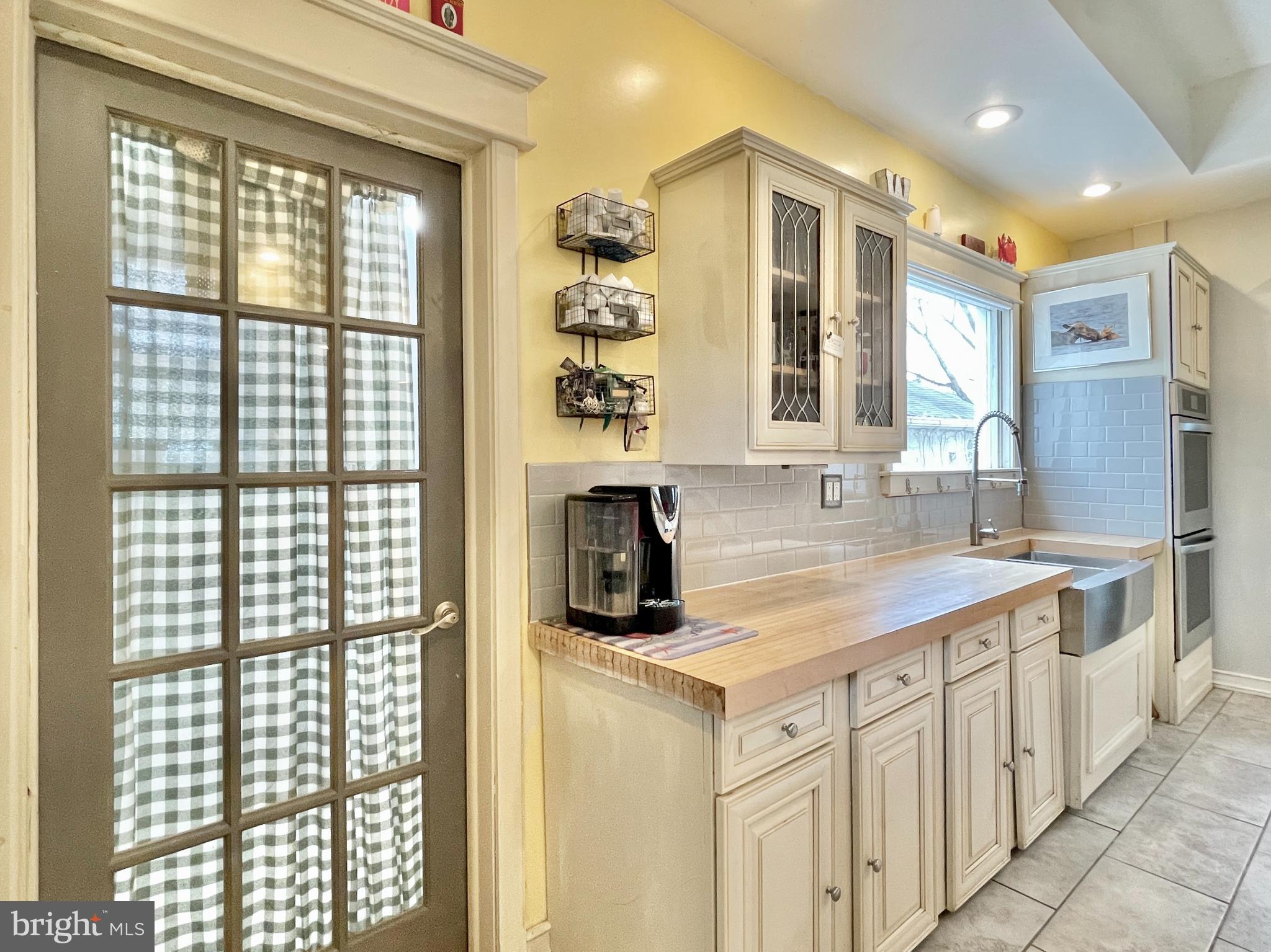 401 Haakon Road Brooklawn, NJ 08030 - Photo 12 of 38 Kitchen