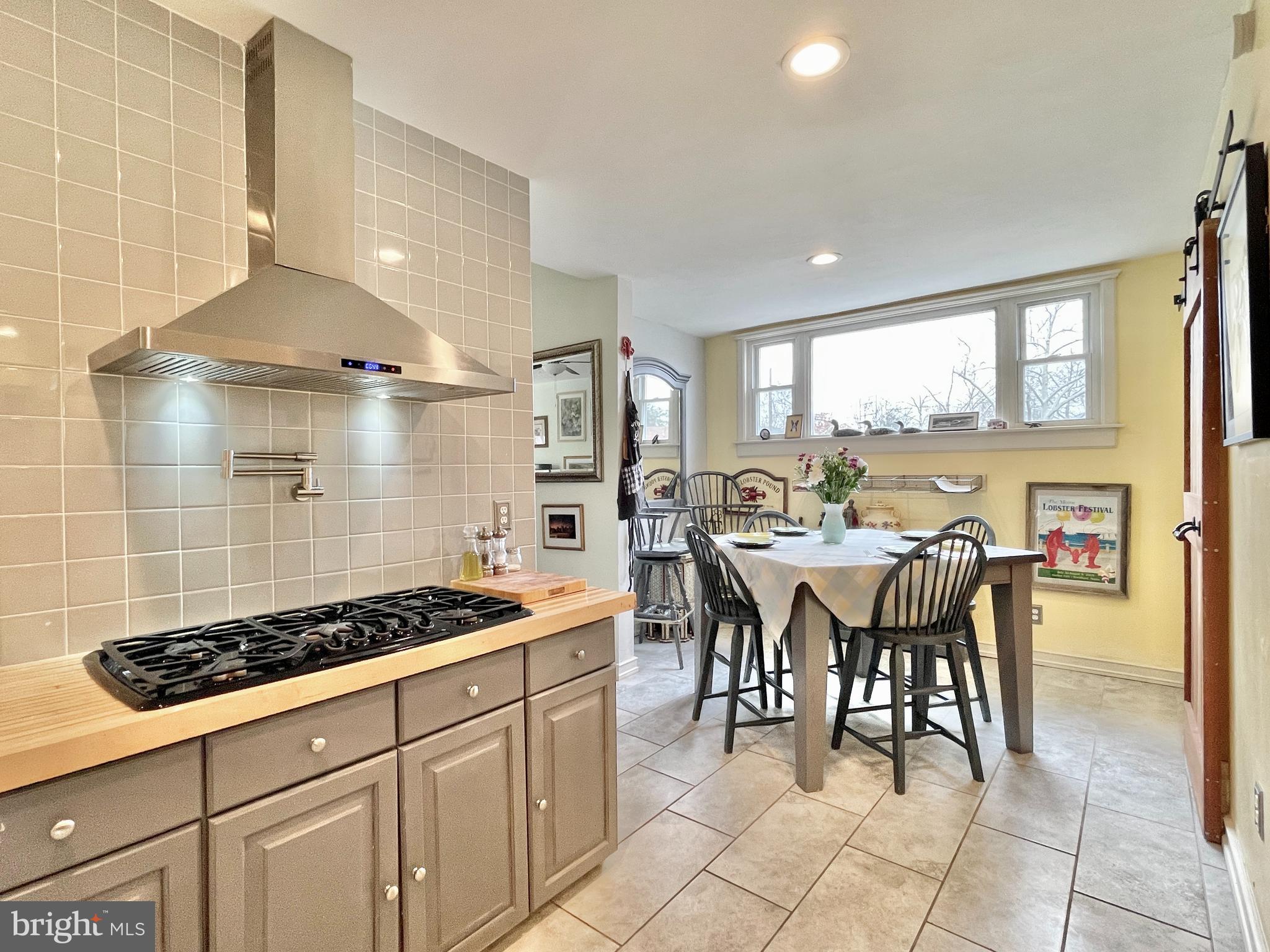 401 Haakon Road Brooklawn, NJ 08030 - Photo 17 of 38 Kitchen