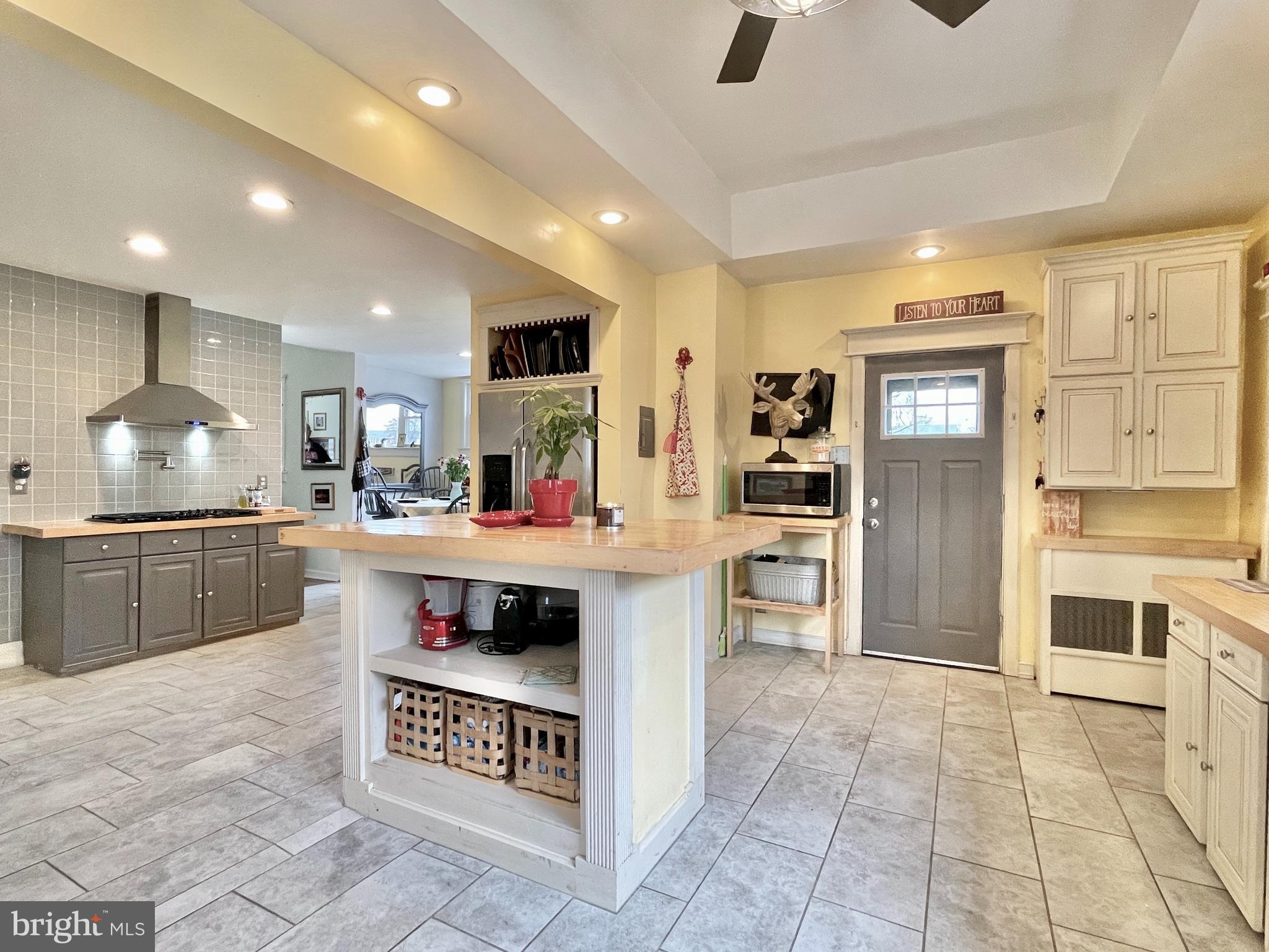 401 Haakon Road Brooklawn, NJ 08030 - Photo 21 of 38 Kitchen