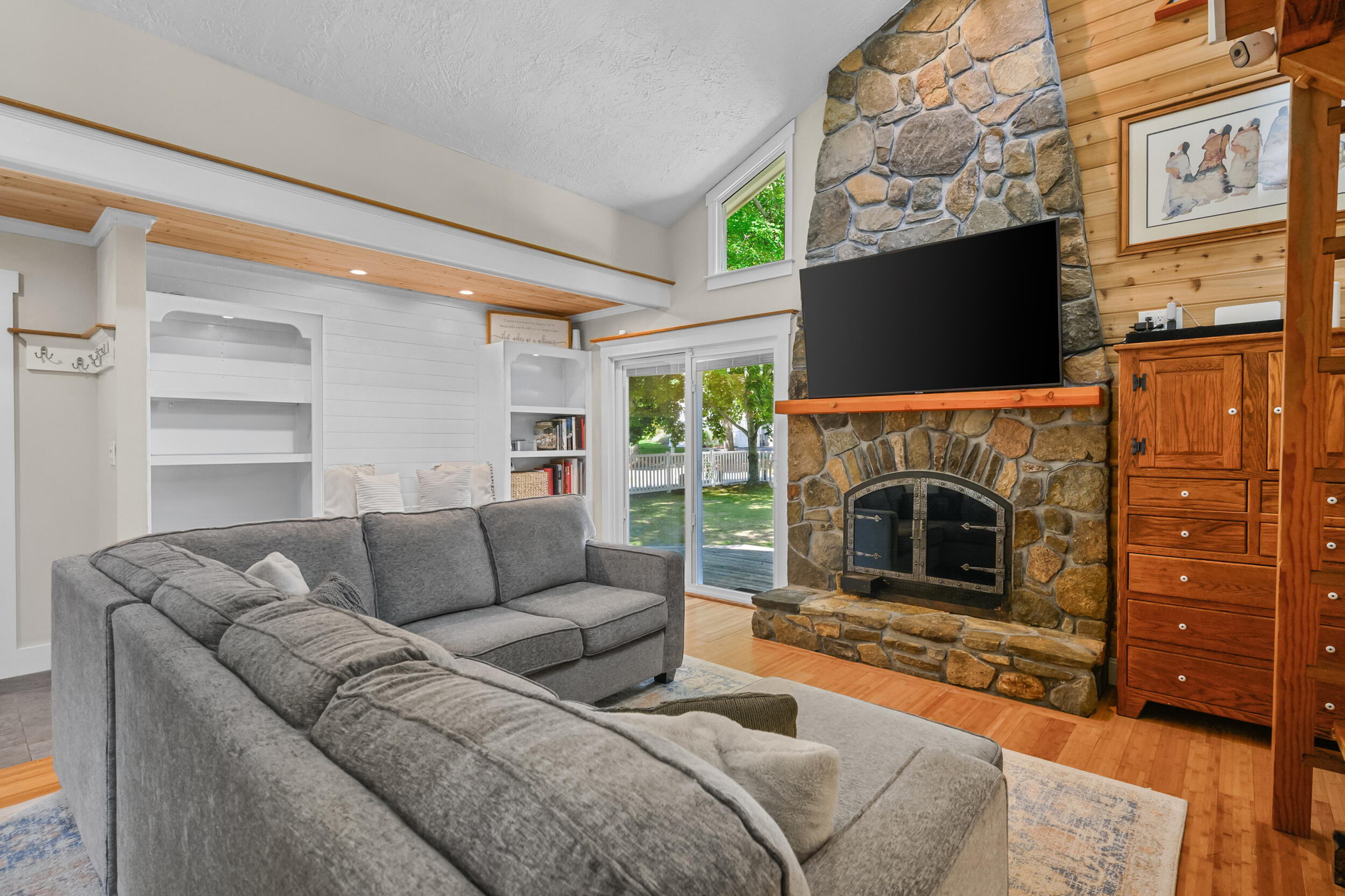 6 Cedar Street Cotuit, MA 02635 - Photo 13 of 58 14_dsc_8018