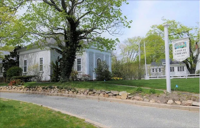 $1,295,000 | 6 Cedar Street, Cotuit, MA 02635