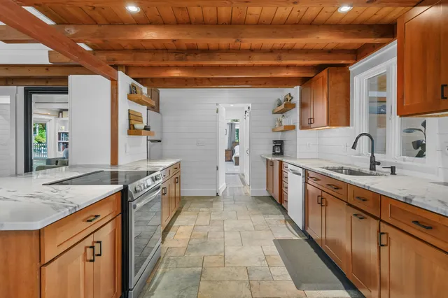 $1,295,000 | 6 Cedar Street, Cotuit, MA 02635