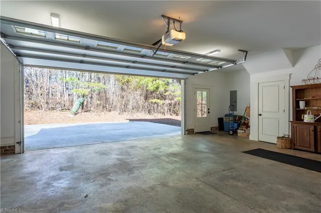 $585,000 | 105 Linden Lane, Lexington, NC 27292