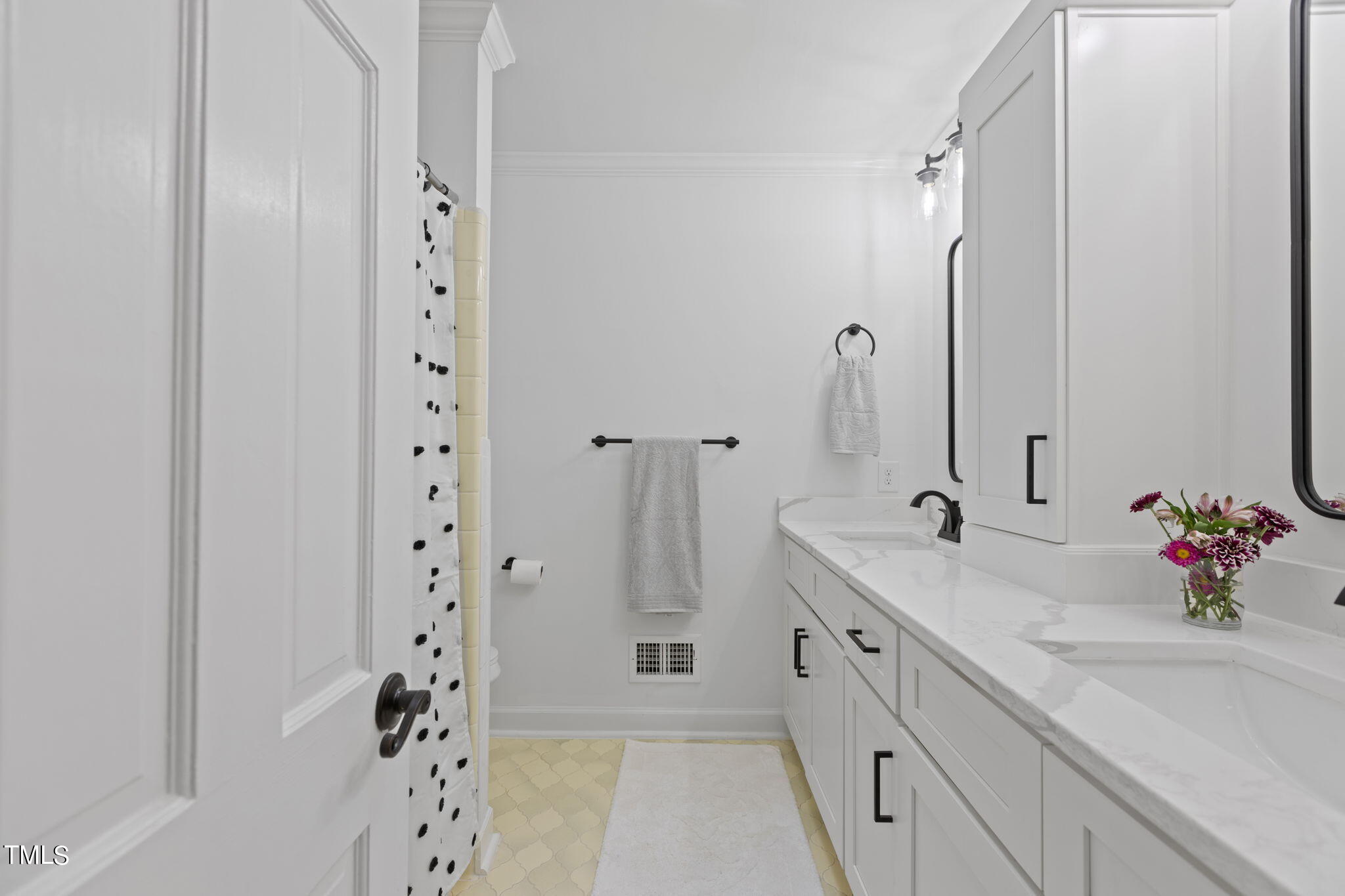 5013 Winterlochen Road Raleigh, NC 27603 - Photo 32 of 47 Winterlochen5013hallbath