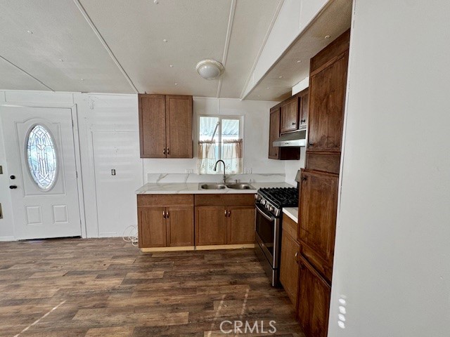 15798 Slover Avenue Fontana, CA 92337 - Photo 4 of 17