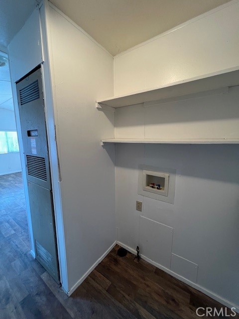 15798 Slover Avenue Fontana, CA 92337 - Photo 9 of 17 laundry hook ups