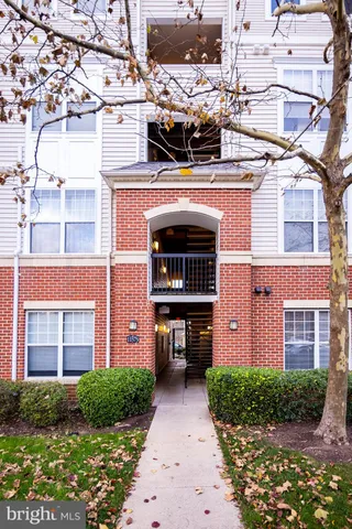 $499,400 | 11373 Aristotle Drive, Unit 9209, Fairfax, VA 22030