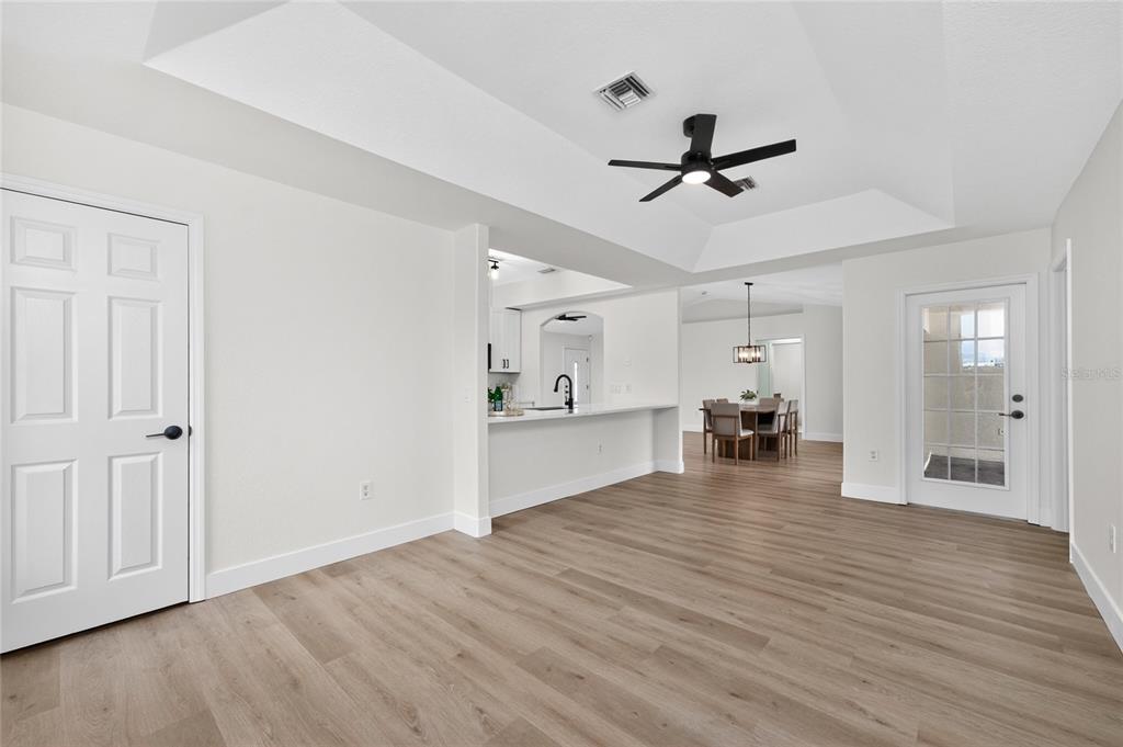 264 Periwinkle Road Venice, FL 34293 - Photo 6 of 56
