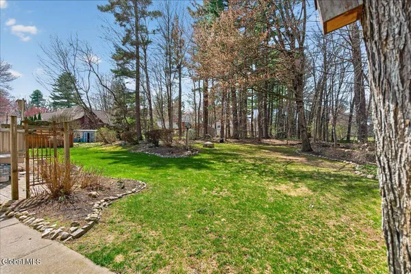 $699,900 | 10 Timberwick Drive, Halfmoon, NY 12065
