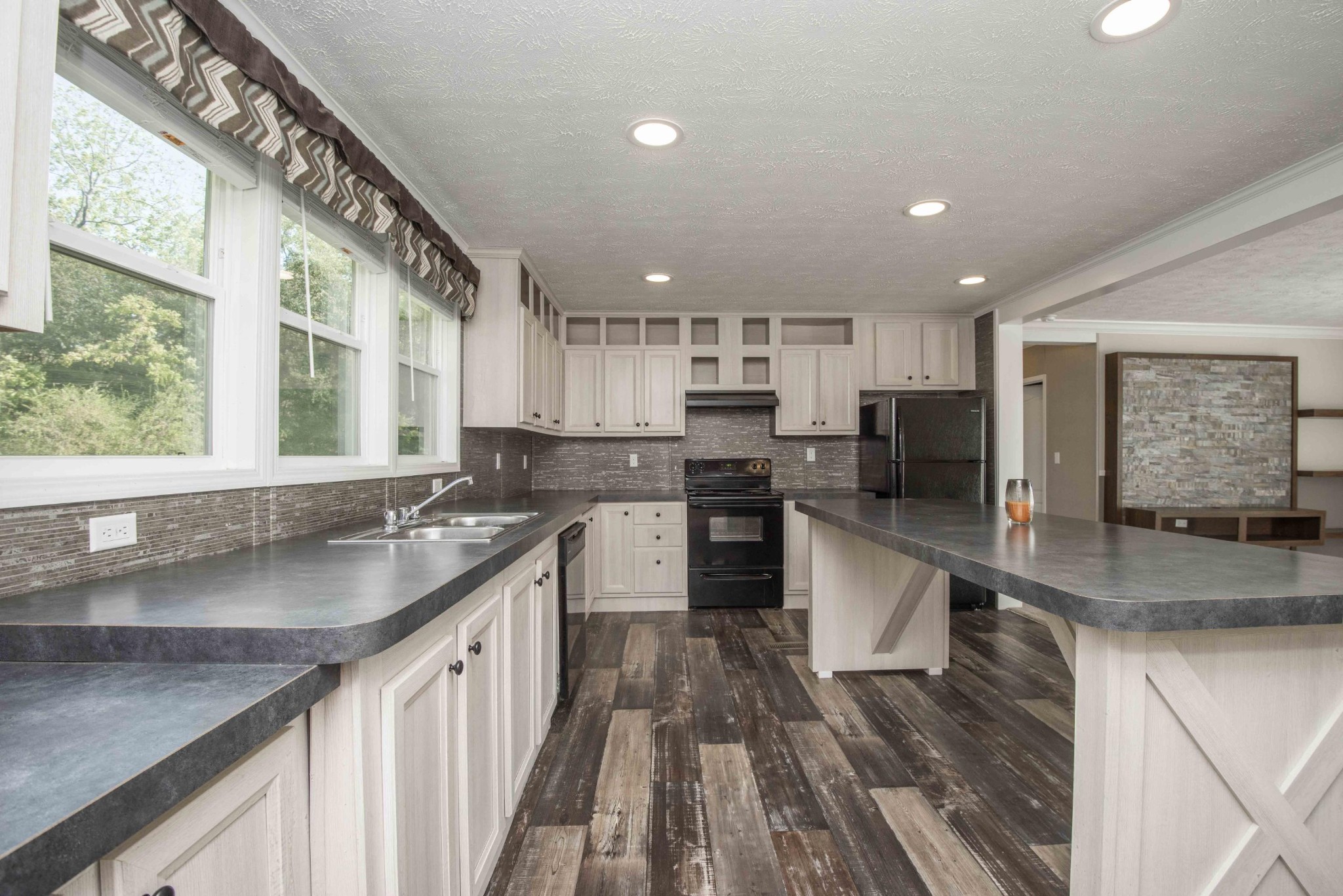335 Howard Road Loudon, TN 37774 - Photo 9 of 37 Gallery Image 9