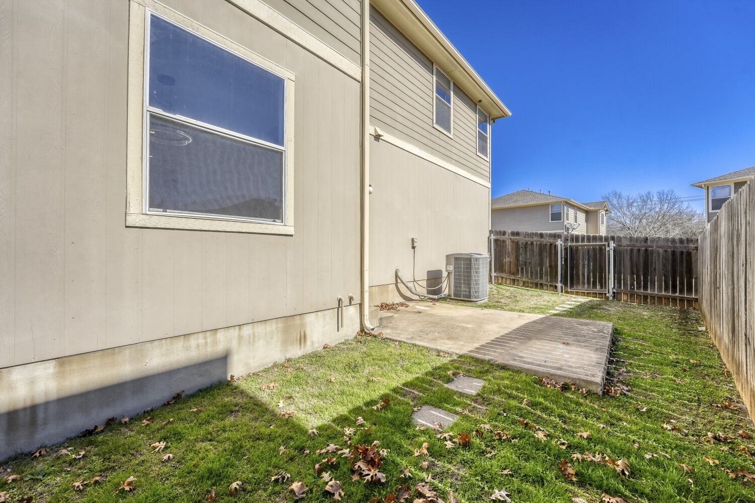 904 Sebastian Bend, Unit B Pflugerville, TX 78660 - Photo 25 of 30 a house with yard in front of it