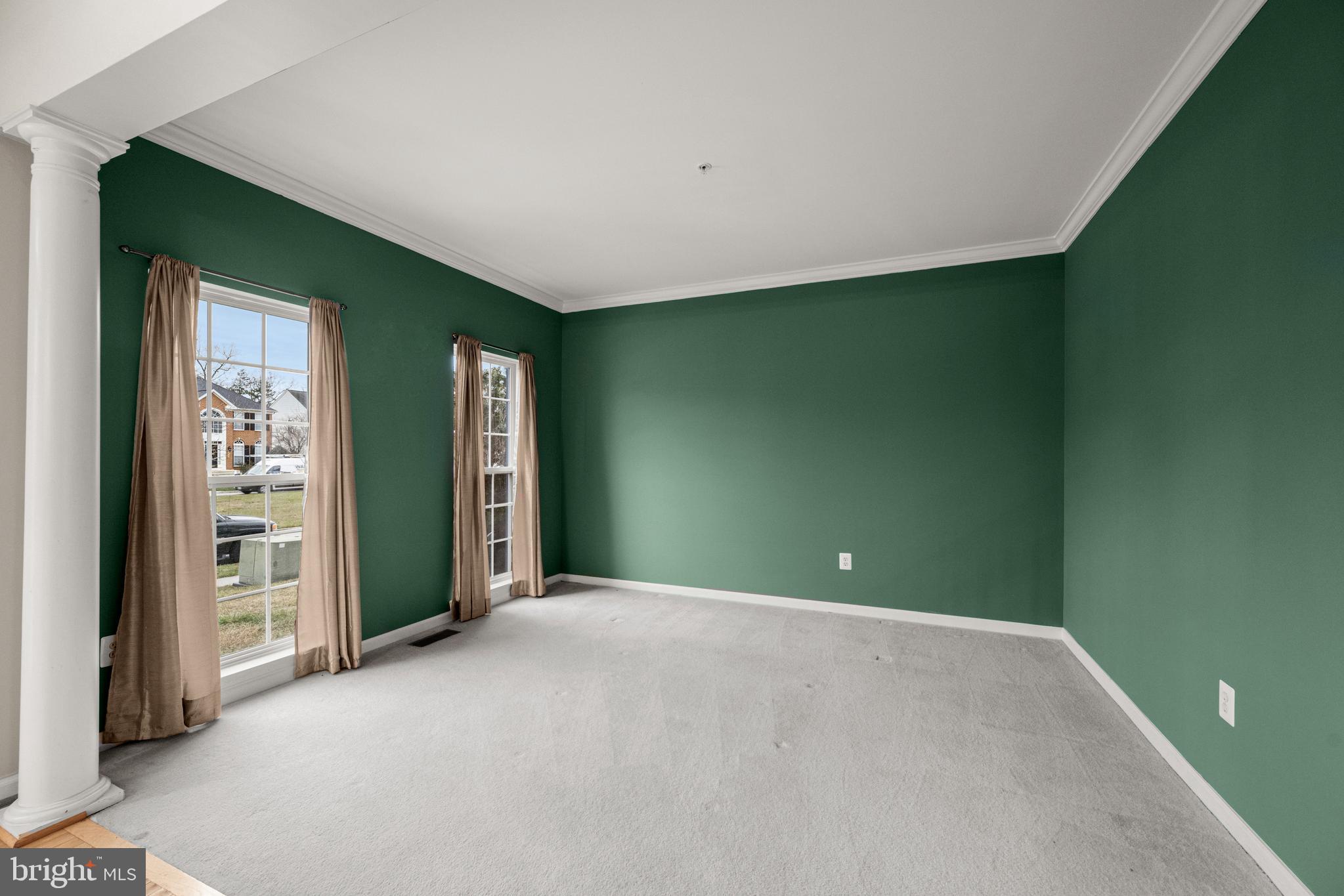 13220 Hampton Farm Lane Brandywine, MD 20613 - Photo 17 of 33 Living Room