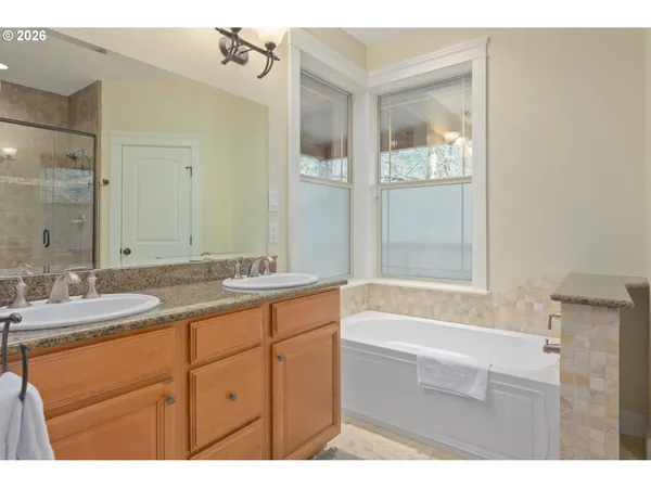 $799,900 | 1862 East 43rd Avenue, Eugene, OR 97405