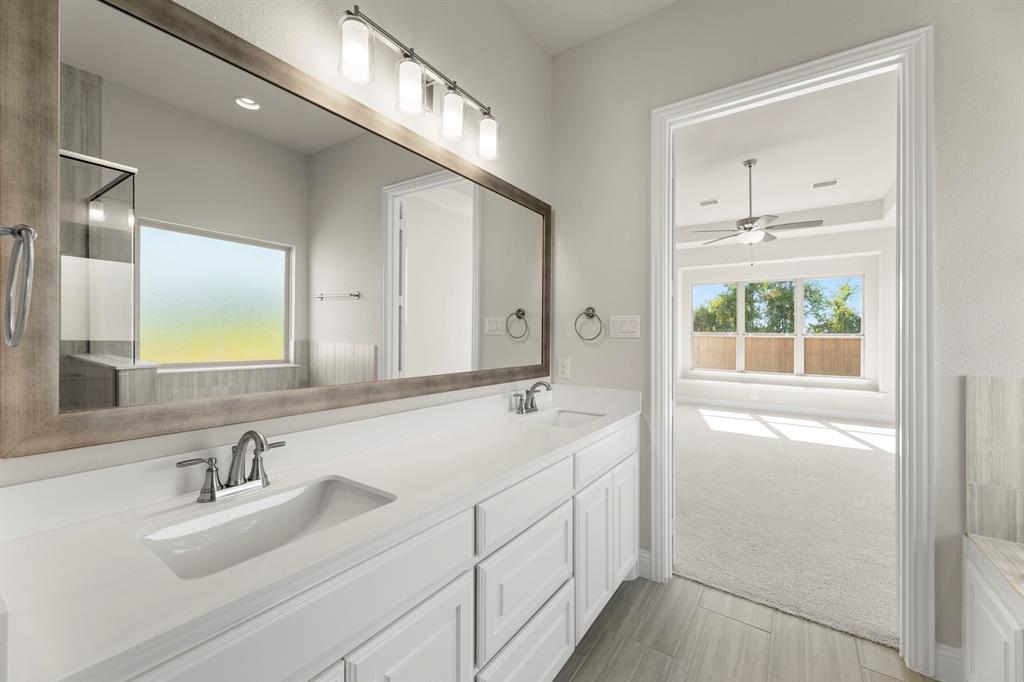 1424 Rio Grande Street Van Alstyne, TX 75495 - Photo 27 of 36 18. 1424 Rio Grande - Bath (3)