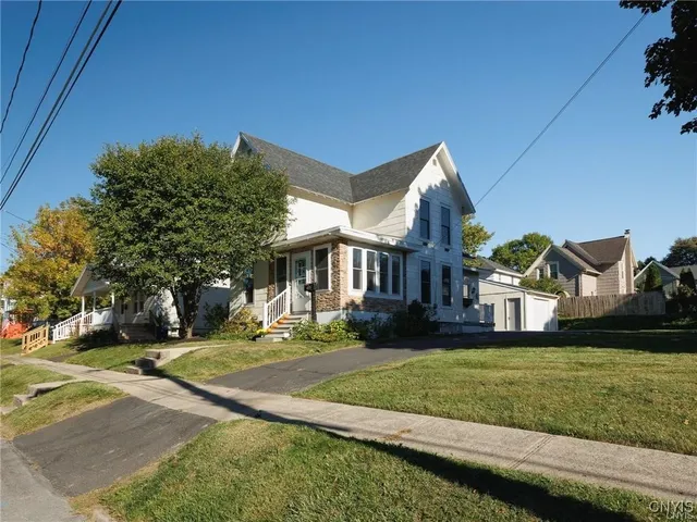$1,800 | 435 South Hamilton Street, Watertown, NY 13601