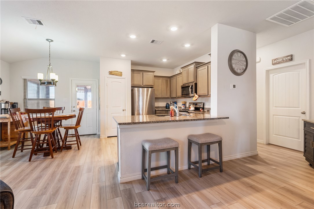 5222 Montague Loop Bryan, TX 77807 - Photo 5 of 26