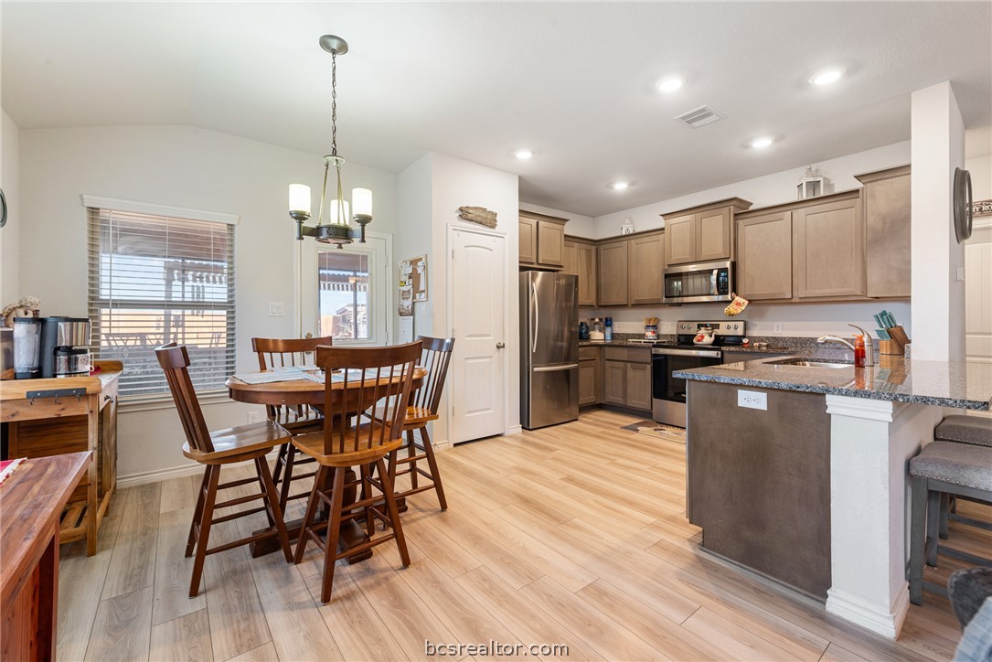 5222 Montague Loop Bryan, TX 77807 - Photo 6 of 26