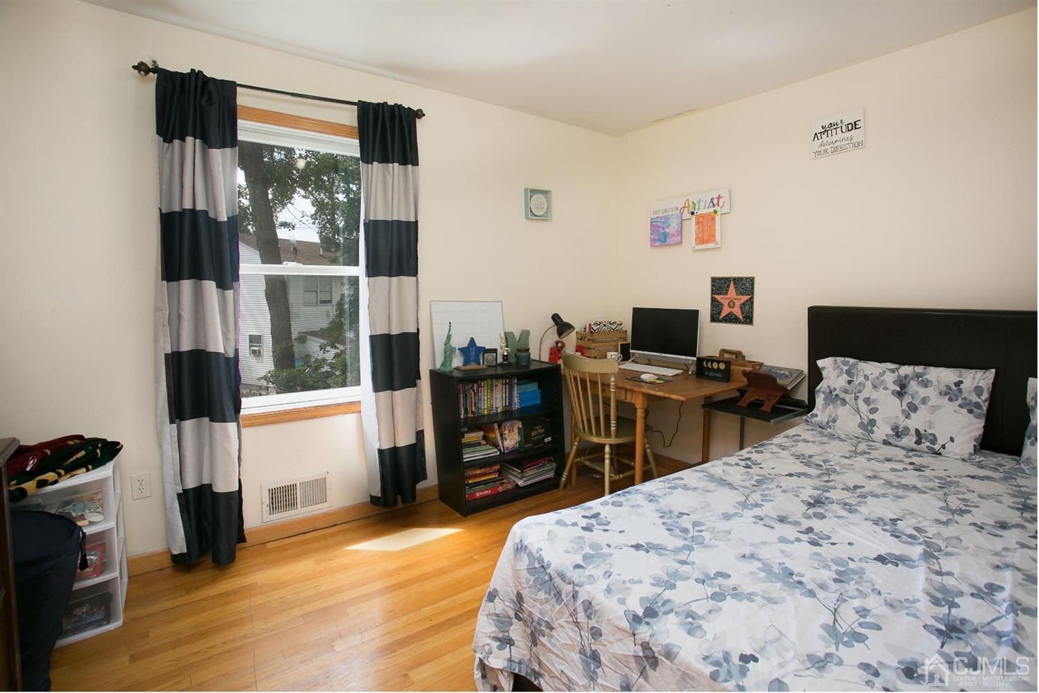 148 Old Post Road Edison, NJ 08817 - Photo 22 of 25 21. Bedroom 3