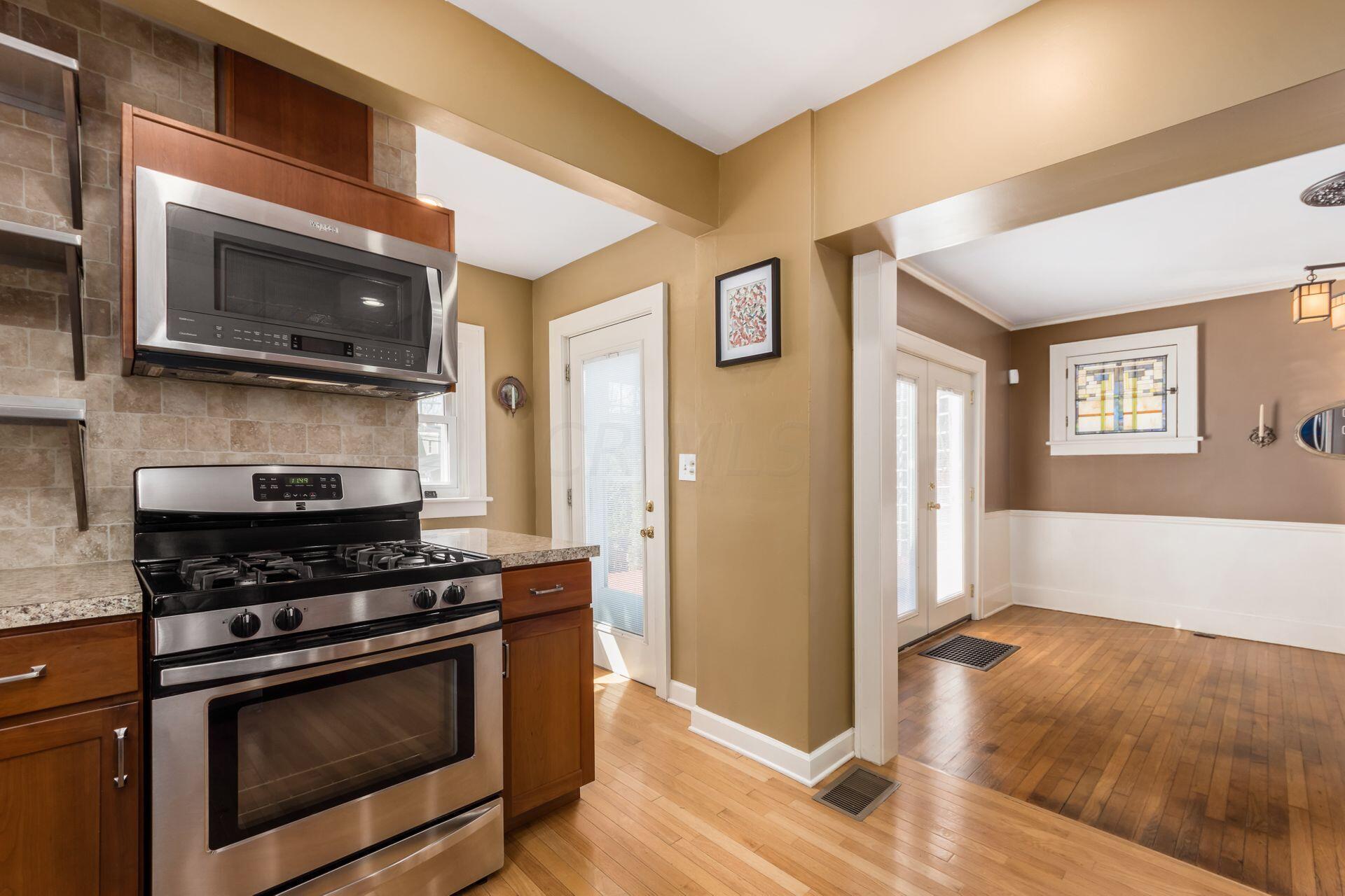 225 Chatham Road Columbus, OH 43214 - Photo 17 of 41 Kitchen