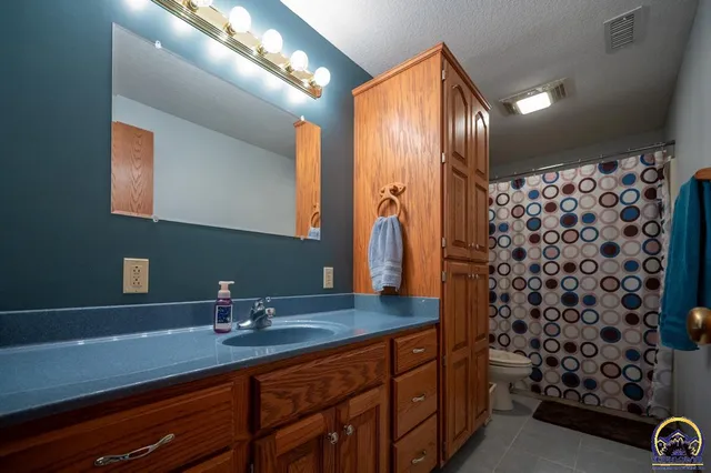 $499,900 | 13223 Blue Mound Road, Valley Falls, KS 66088