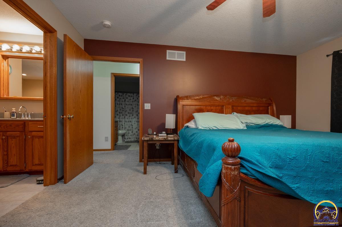 13223 Blue Mound Road Valley Falls, KS 66088 - Photo 21 of 43