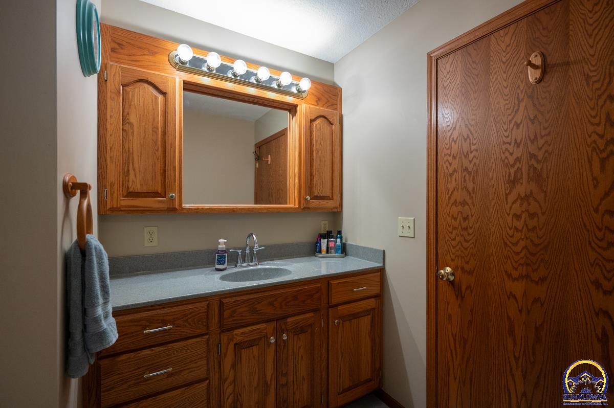 13223 Blue Mound Road Valley Falls, KS 66088 - Photo 24 of 43